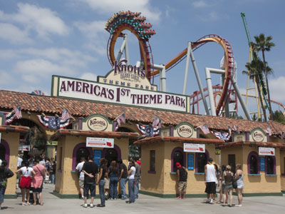 Knott's Berry Farm front gate