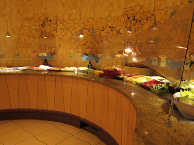 I'll be honest, I'm not a salad kind of person most of the time.